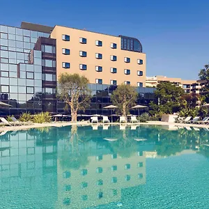 Mercure Romanazzi Carducci בארי